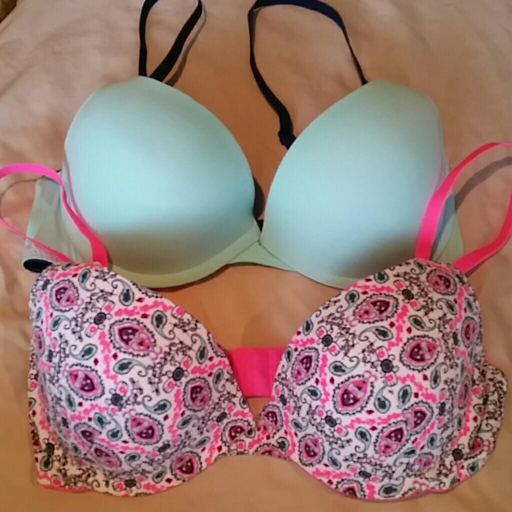 2 Joe Boxer bras